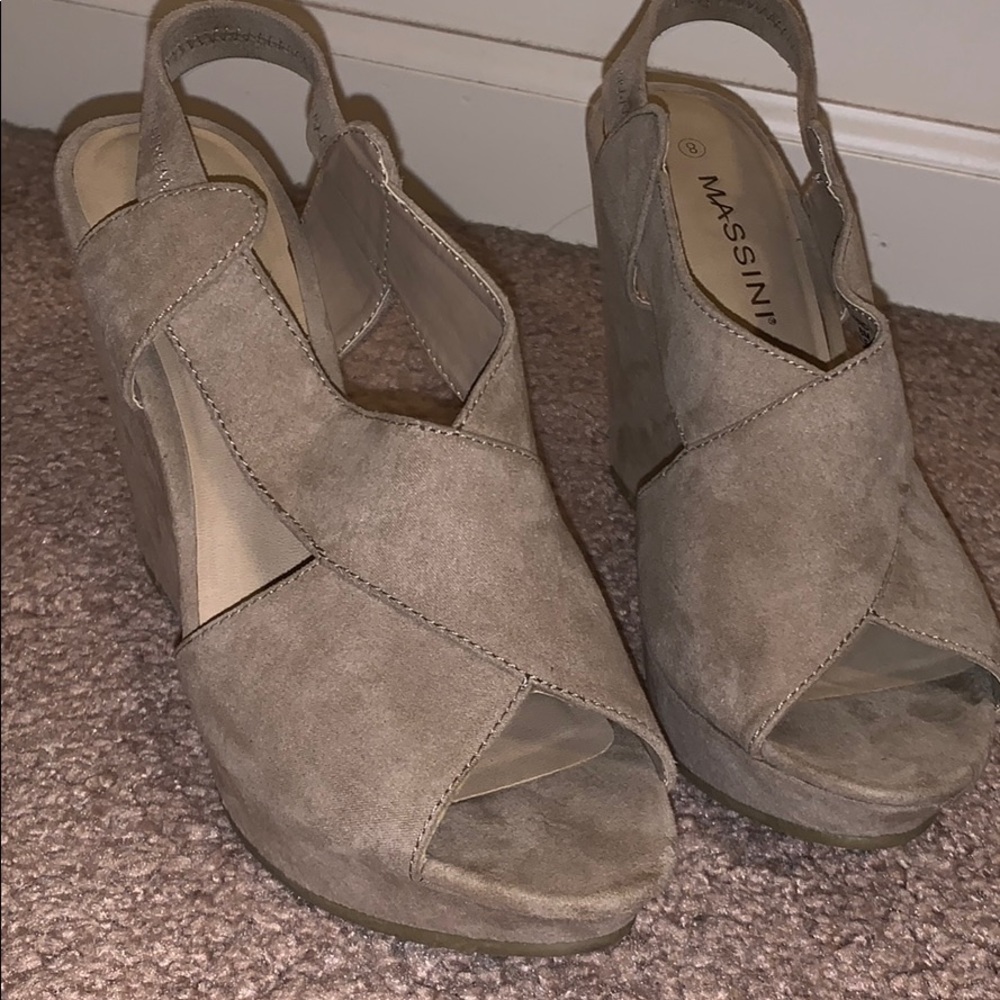 4.5’ Open-Toed Tan Wedges (Size 8)